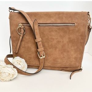 NWOT VR NYC Mila Multi Compartment Messenger Crossbody Bag - Dark Brown